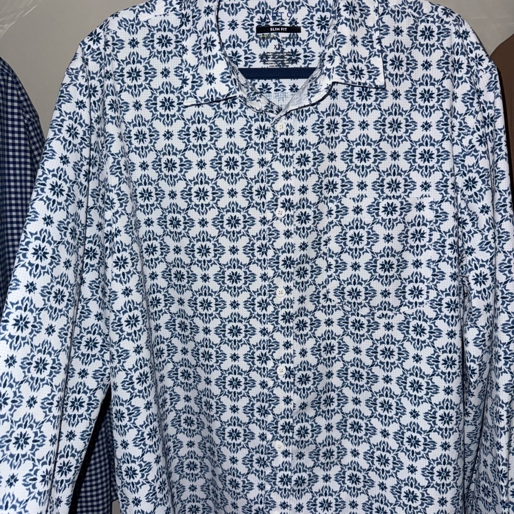 Apt. 9 Men's White and Blue Floral Shirt Slim Fit